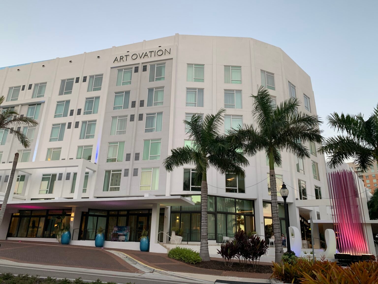 Art Ovation Hotel 5Star Luxury & Sarasota's Vibrant Art