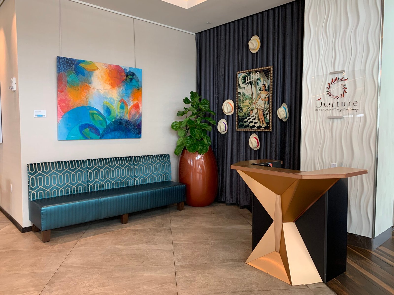 Art Ovation Hotel 5Star Luxury & Sarasota's Vibrant Art