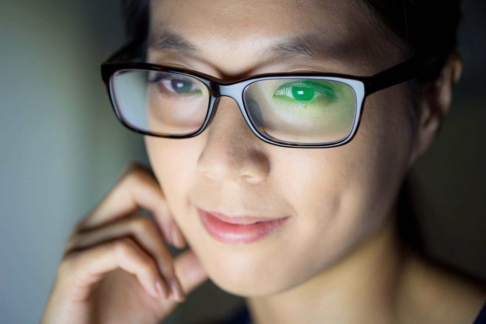 Woman look at computer screen