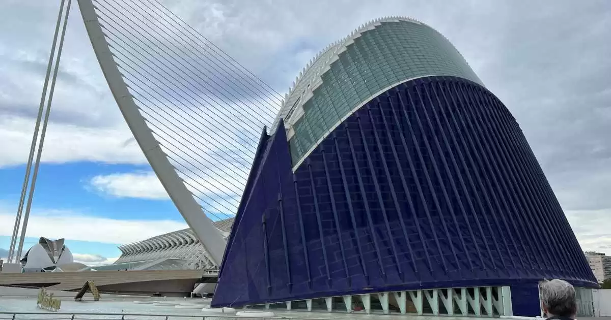a building of Caixa Forum with a curved roof
