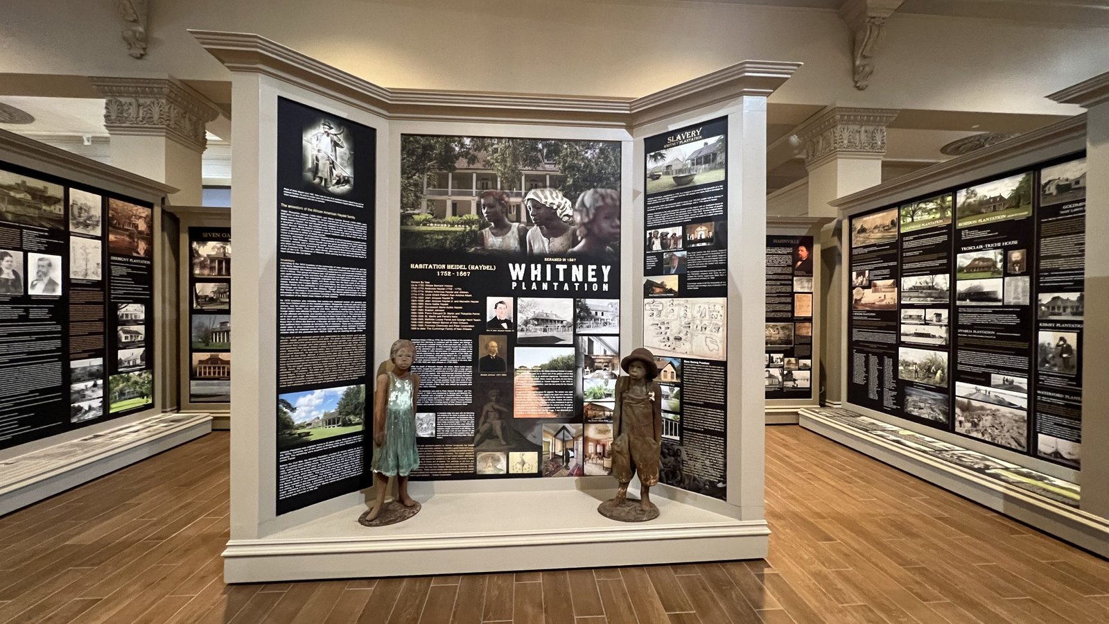 Great River Road Museum Inside