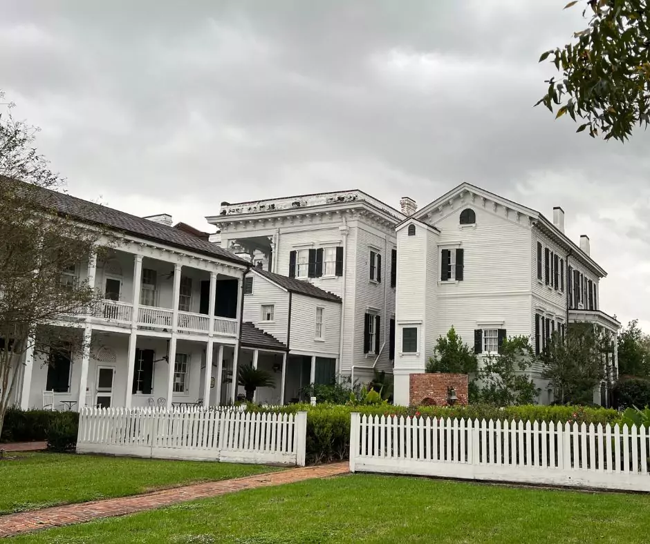 Nottoway Resort - Largest Antebellum Mansion
