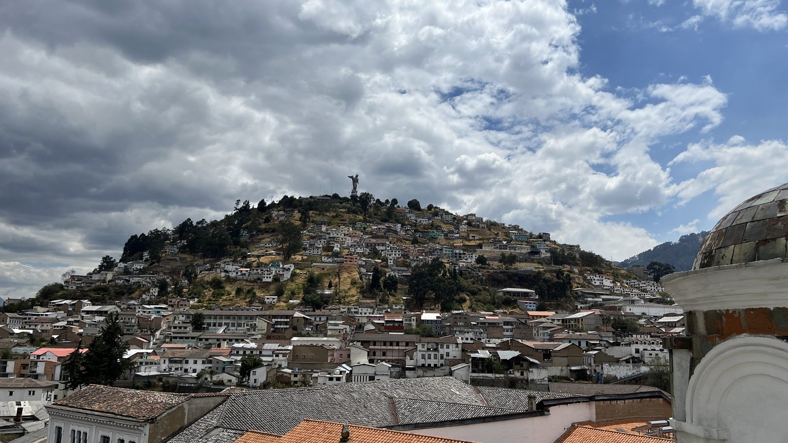 La Virgen de El Panecillo at the top of the hill view