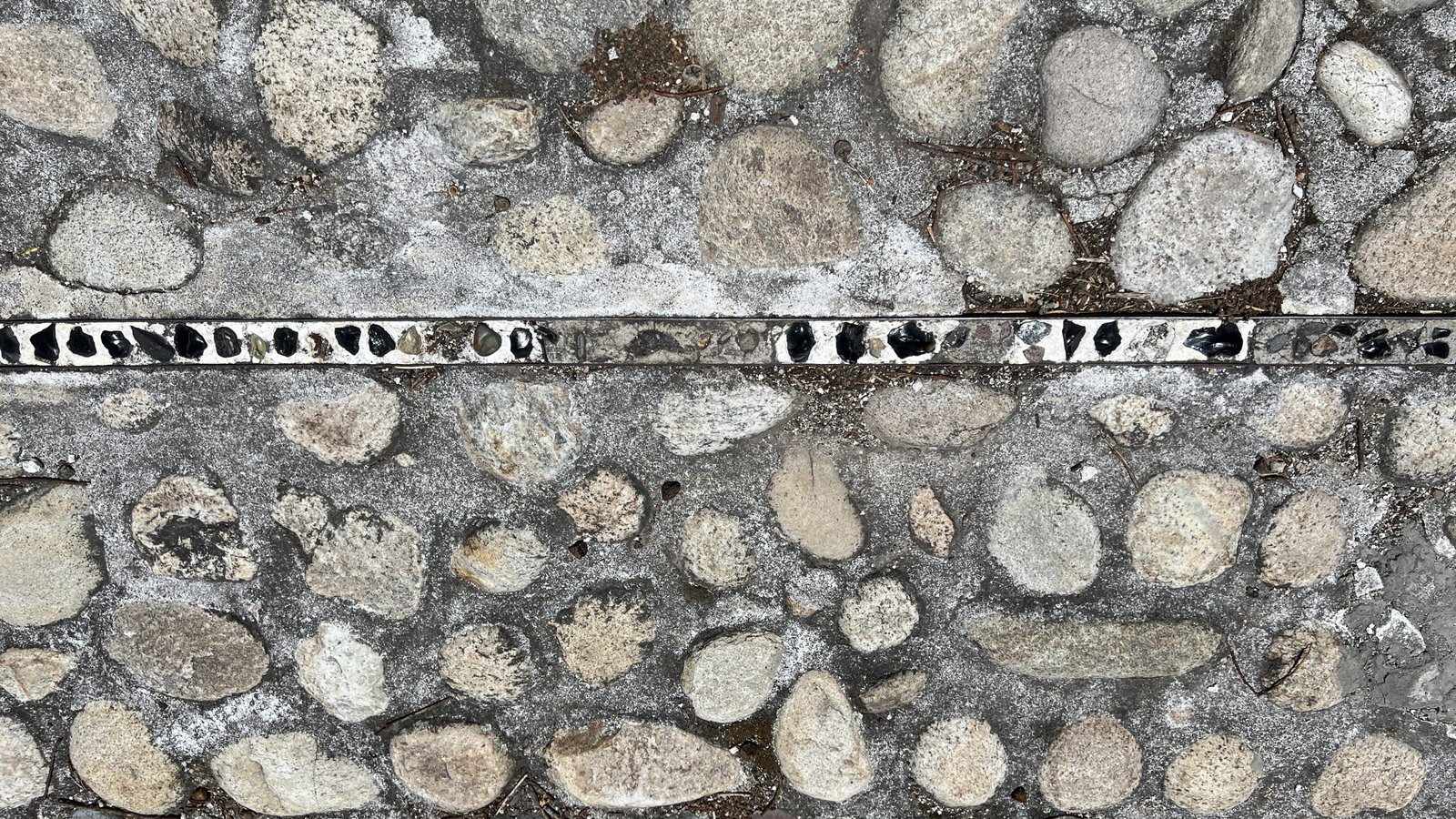 Pebblepavedequatorline