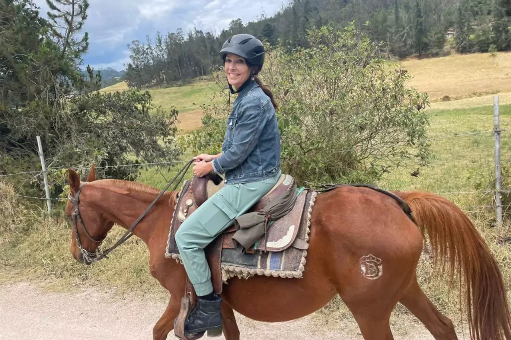Karen horseback riding in ecuador