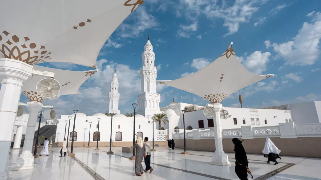 masjid al qiblatain in almadinahcrop 1920x1080 1 scaled