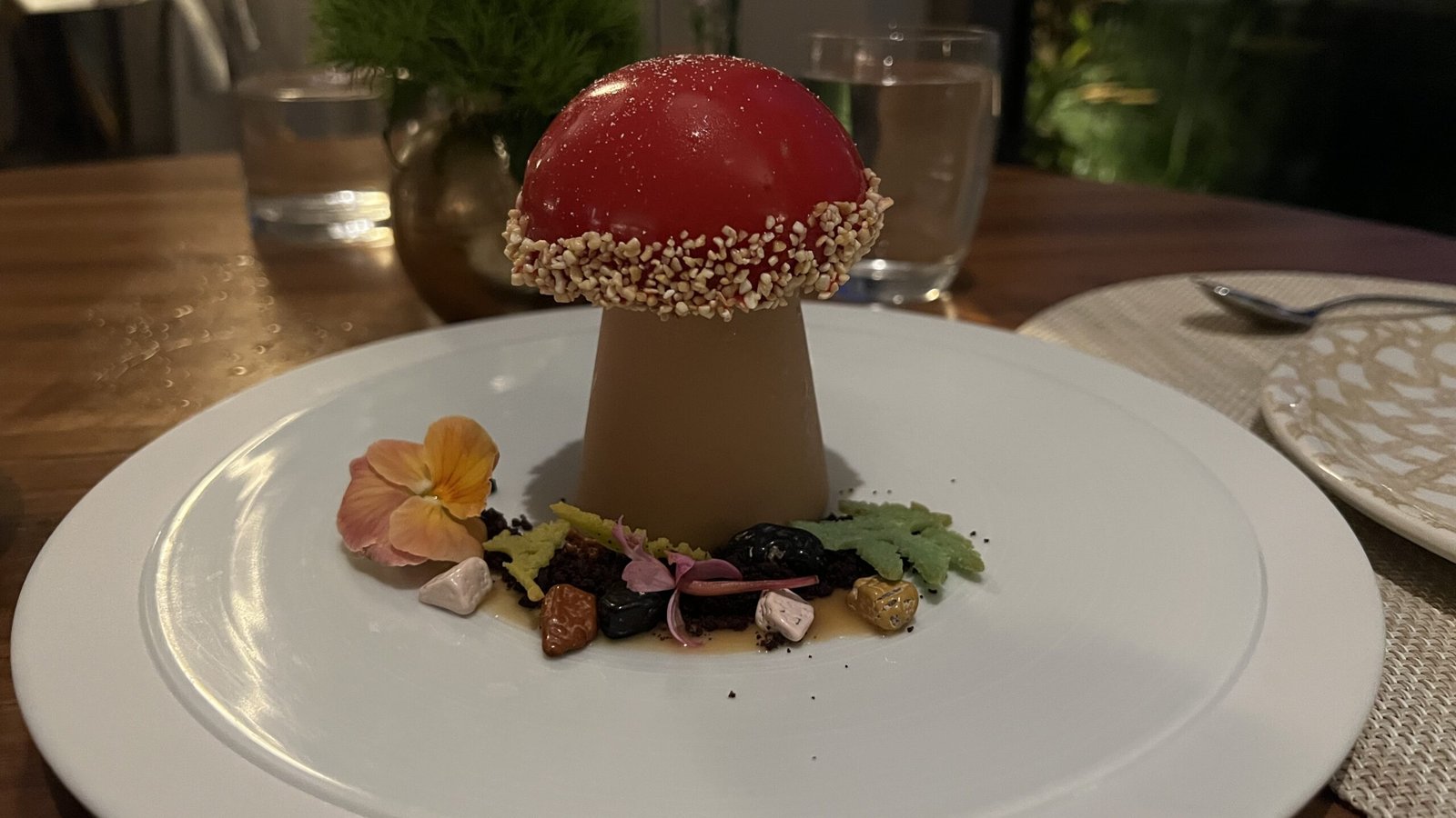 1906RestaurantMusroomDessert