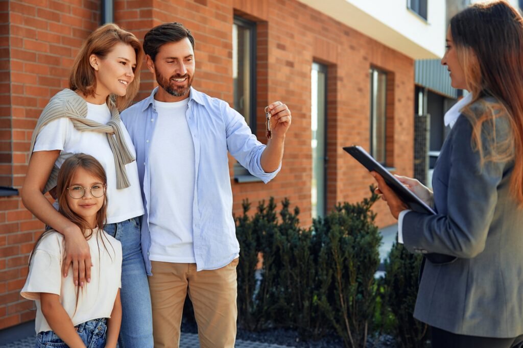 Moving, buying a home. Family shooting.