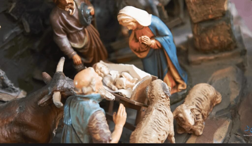 Handcrafted nativity figurines displayed in Thuringia, reflecting the region’s traditional holiday artistry.